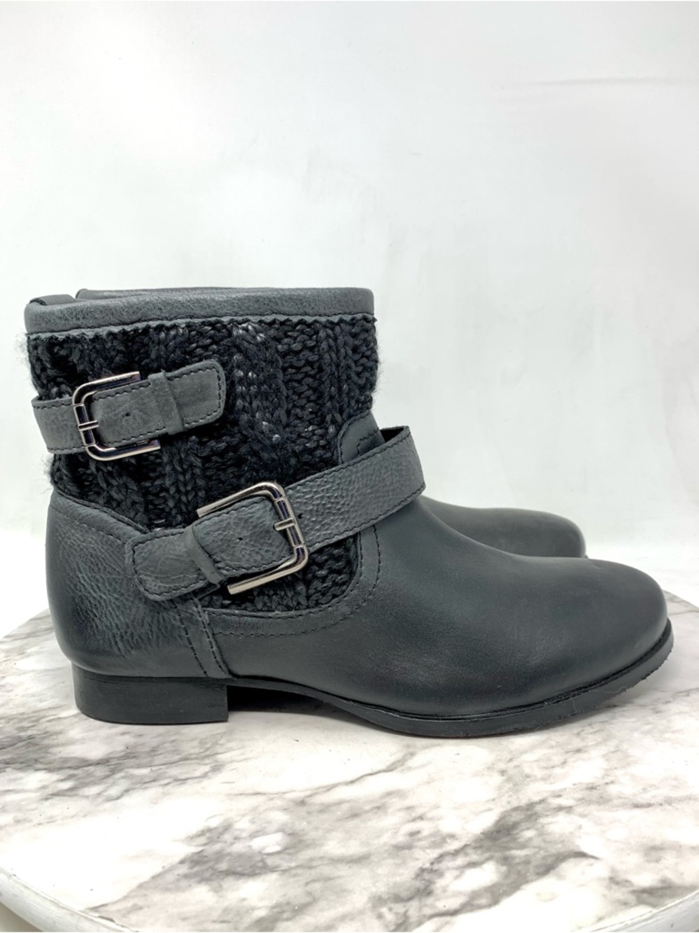 Skechers Stagecoach Gray Cable Knit Leather Buckle Detail Ankle Boots 8 Comfy - Picture 2 of 16